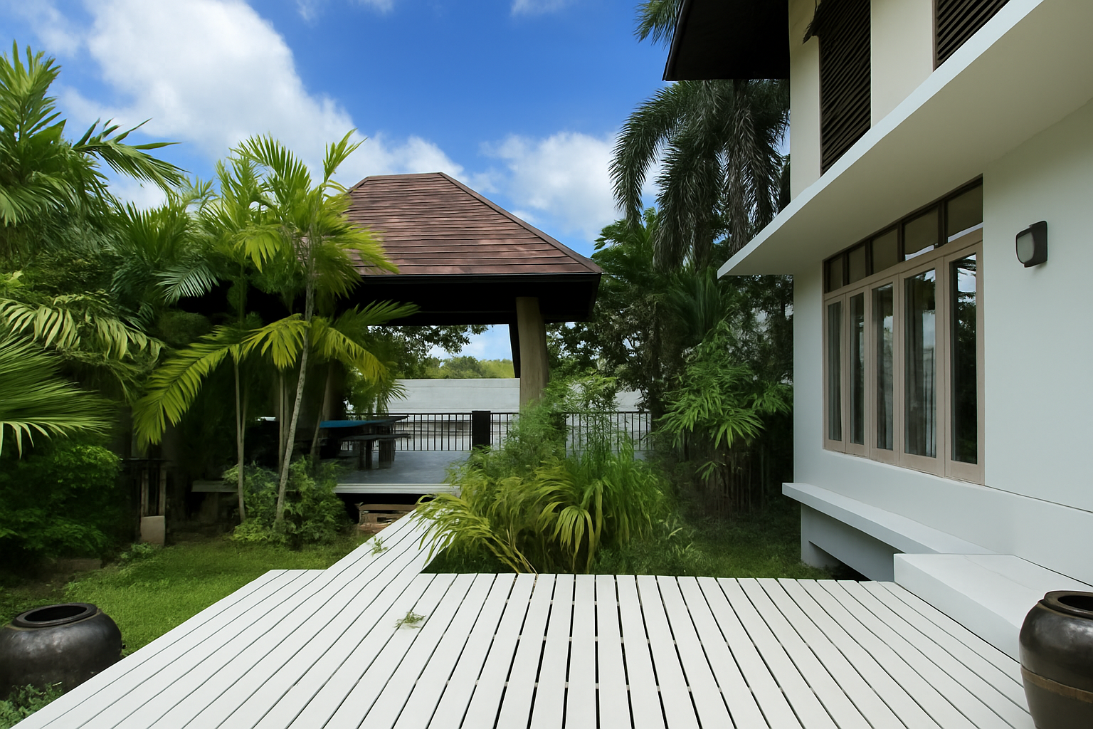 Land and Houses Park, Phuket